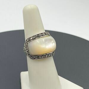 Sterling Silver 925‎ Cream Mother of Pearl and Marcasite Ring Sz 7.25